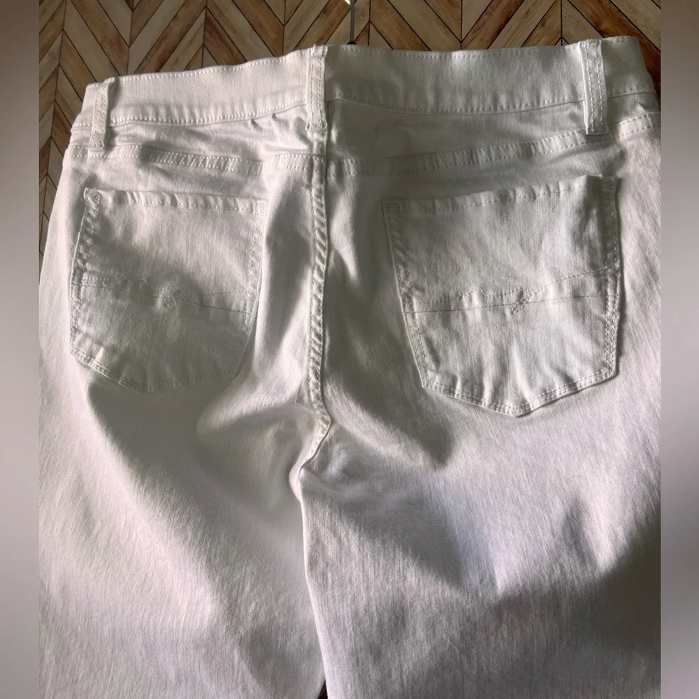 Soho Taper Ankle White Jeans Front And Back Pockets High Waisted Women's Size 12 - Picture 6 of 7